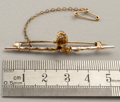 9 Carat Gold Monkey Bar Brooch - Monkey Holding Gold Coins, Bamboo
